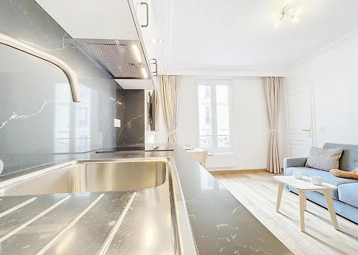 122 - Luxueux Pied-a-terre Parisien Apartment *